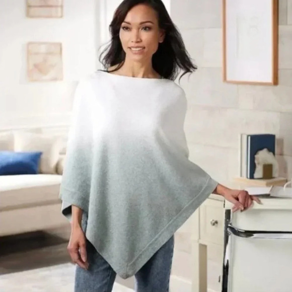 Barefoot Dreams Cozychic Ultra Lite Poncho Blue and White‎ - One Size - Picture 1 of 5